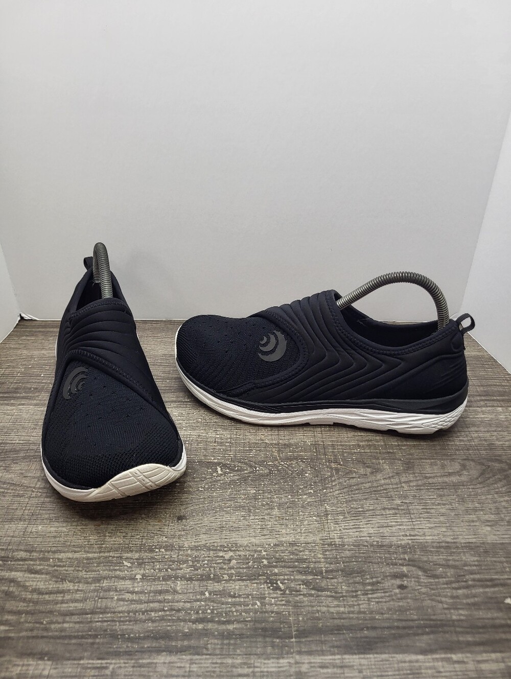 Topo Athletic Vibe Recovery Shoes Womens Size 9.5 Black Slip-On Casual Sneaker